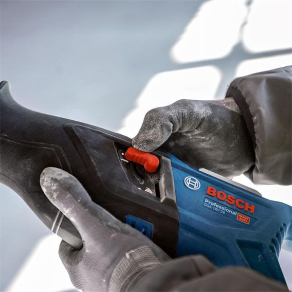 Bosch GSA 18V-28 Solo Profesional baterinis tiesinis pjūklas