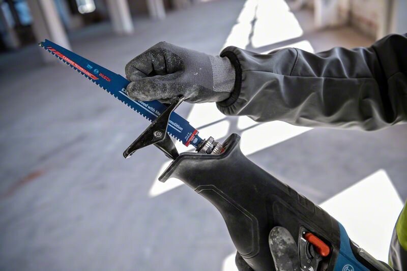 Bosch GSA 18V-28 Solo Profesional baterinis tiesinis pjūklas